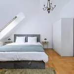 فيلة Lumina Amazing House In