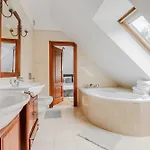 Lumina Amazing House In فيلة وارسو