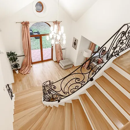 Lumina Amazing House In Villa *